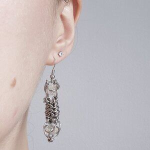 Silver chainmaille earrings with clear beads  ✦ mermaid style dangle earrings ✦